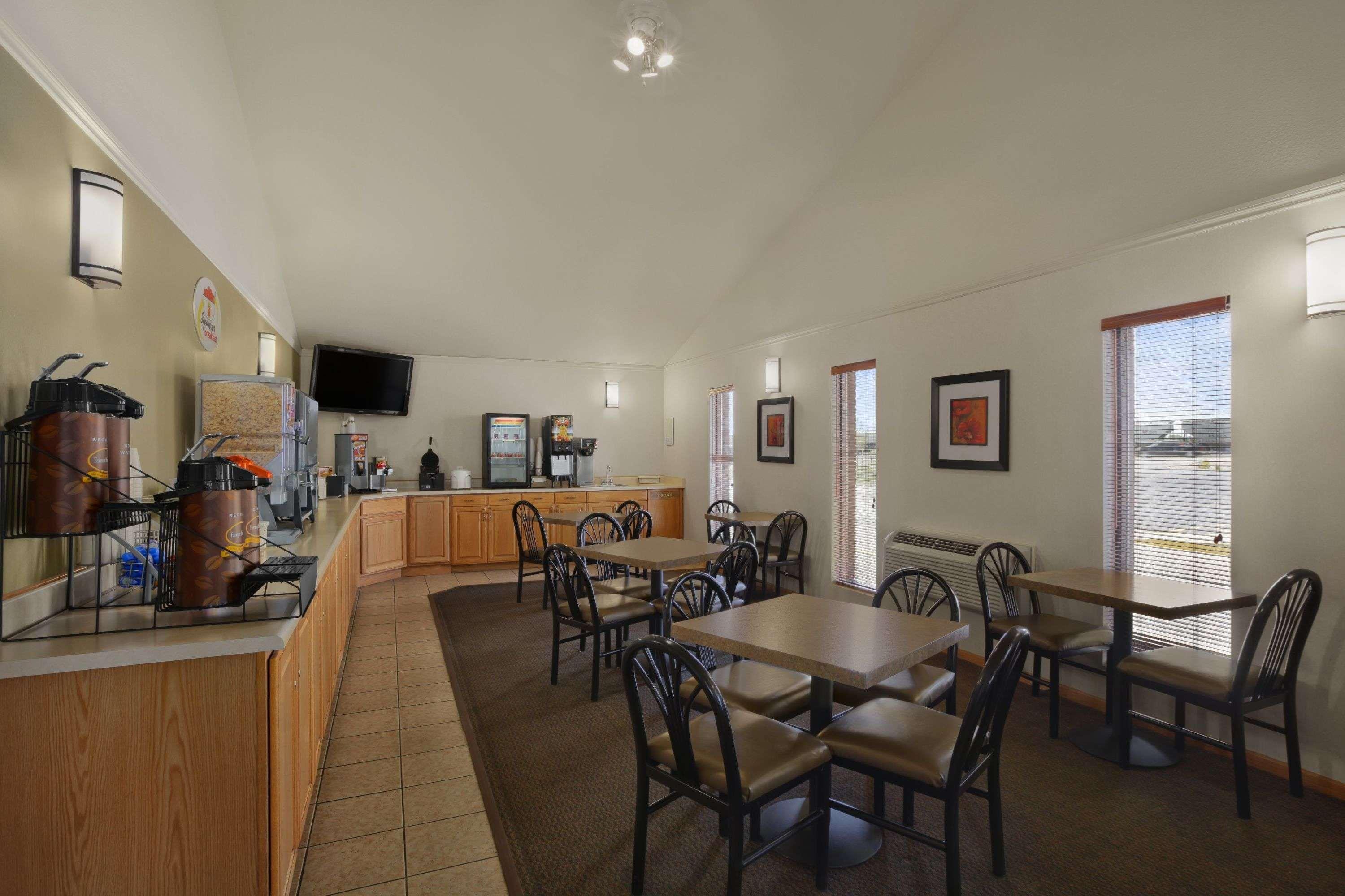 מלון Super 8 By Wyndham Cheyenne Wy מראה חיצוני תמונה